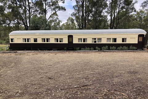 Krinklewood Cottage & Train Carriages - Maitland Accommodation 4