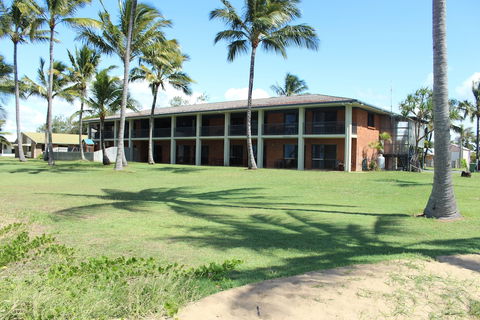 Sarina Beach Motel - Maitland Accommodation 2