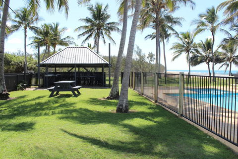 Sarina Beach Motel - Maitland Accommodation 6