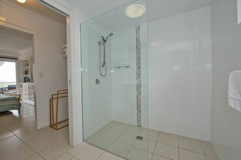 Samarinda Jewel By The Sea - Maitland Accommodation 7