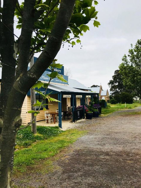 Dunkeld Old Bakery Accommodations - Maitland Accommodation 6