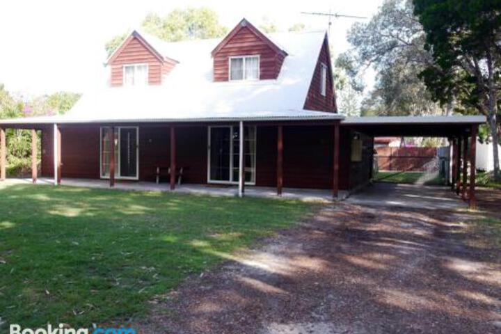 Amity Point QLD Maitland Accommodation