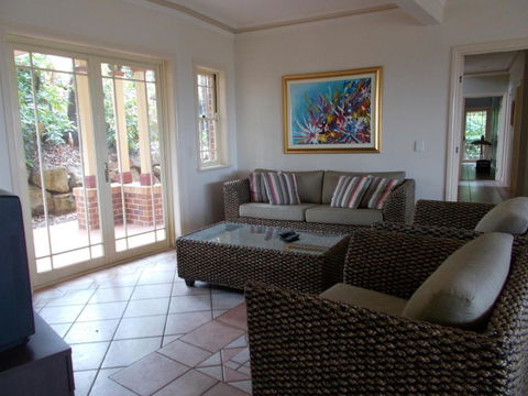 Tranquill Garden Hideaway - Maitland Accommodation 5