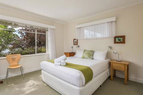 Moonrise View Apartment - Maitland Accommodation 0
