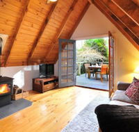 Santosa Cottage - Maitland Accommodation