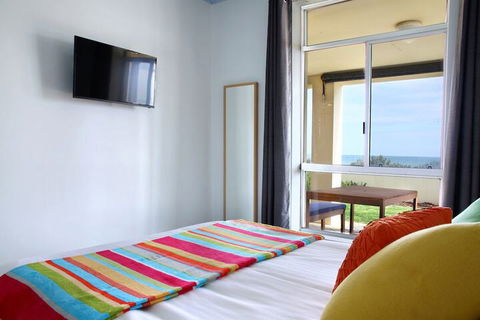 Seaview Sunset Holiday Apartments - Maitland Accommodation 7