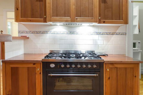 Hopkins River Homestead - Rejuvenate Stays - Maitland Accommodation 3