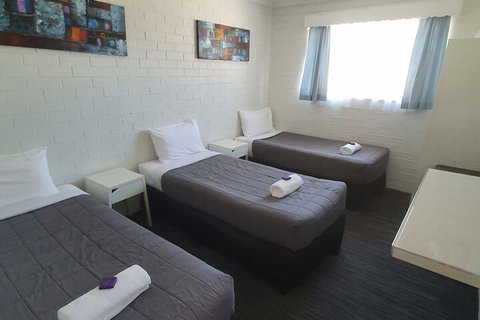 Coastal Bay Motel Coffs Harbour - Maitland Accommodation 7