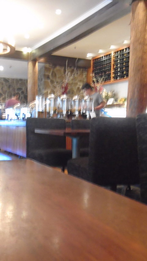 Highland Restaurant - Maitland Accommodation 4