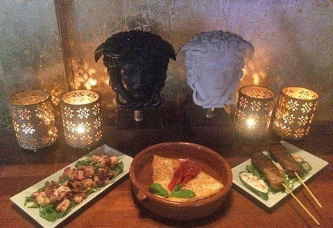 Crave The Establishment - Maitland Accommodation 3