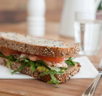 The Lilydale General - Maitland Accommodation