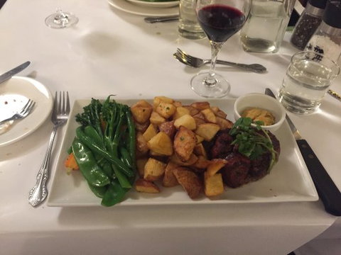 Capital Bistro Horsham - Maitland Accommodation 0