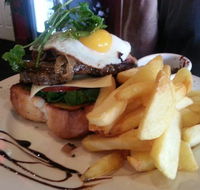 Silvers Bar and Grill