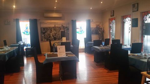 Restaurant 26 - Maitland Accommodation 3