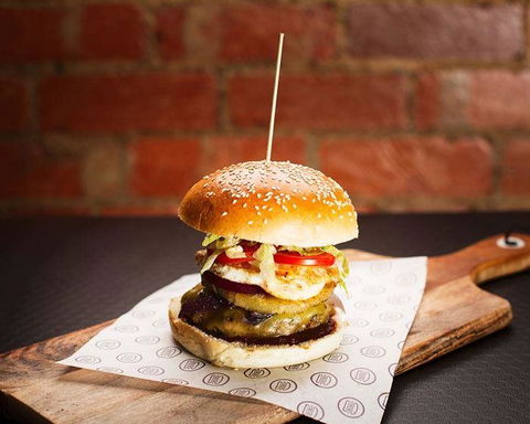 Chumley Warners Traditional British Fish & Chips - Maitland Accommodation 3