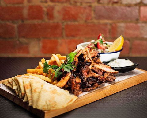 Chumley Warners Traditional British Fish & Chips - Maitland Accommodation 4