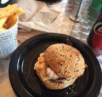 Dicky Knees - Maitland Accommodation