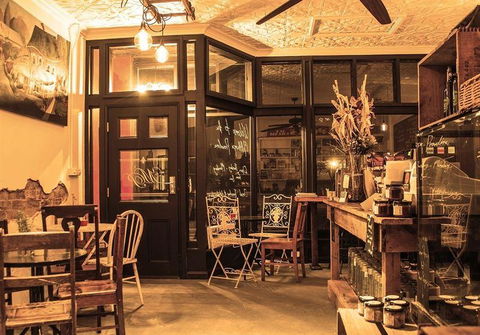 Blue Mist Cafe - Maitland Accommodation 11