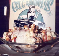 Greg and Audrey's - Maitland Accommodation