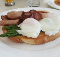 Hughzies Lakeside Brasserie - Maitland Accommodation