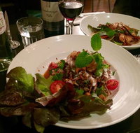 Leaf in Berry - Maitland Accommodation