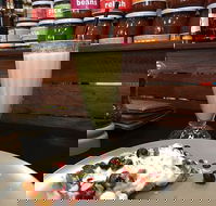 Grazing at Farmer Feld's - Maitland Accommodation