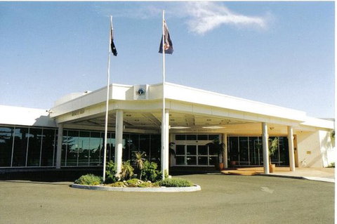 Norfolk Bistro At Bowlo Sports & Leisure Yamba - Maitland Accommodation 0