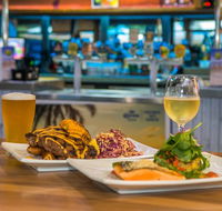 Seaview Tavern - Maitland Accommodation