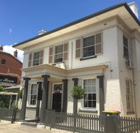 Montrose House on Riverbank