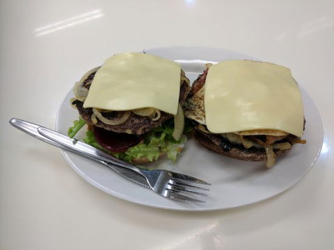 Uncle Leo's - Maitland Accommodation 0