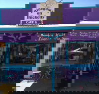 Bluegums on Bucketts