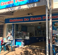 Huskisson ice cream parlour - Maitland Accommodation