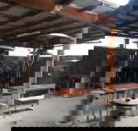 Loaded Dog Hotel restaurant - Maitland Accommodation