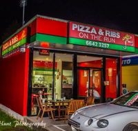 Pizza And Ribs On The Run - Maitland Accommodation