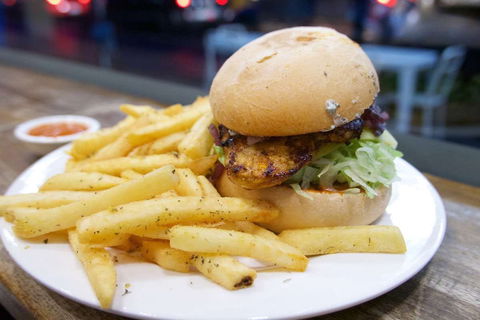 Smokey Chooks - Maitland Accommodation 0