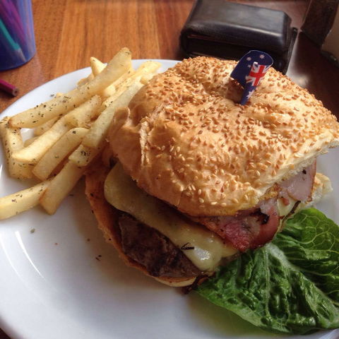 The Redesdale Hotel - Maitland Accommodation 0