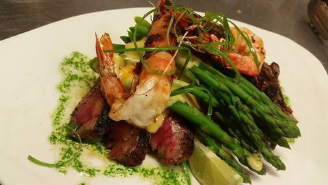 The Little Plate - Maitland Accommodation 0