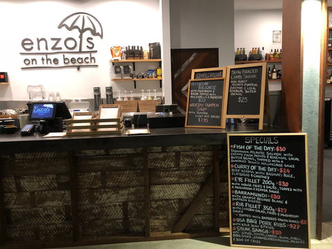 Enzo's On The Beach - Maitland Accommodation 1