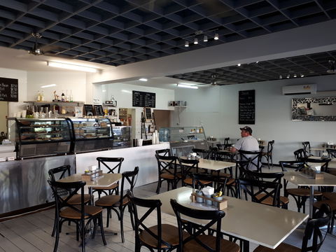 E'Claire's Coffee Shop - Maitland Accommodation 1