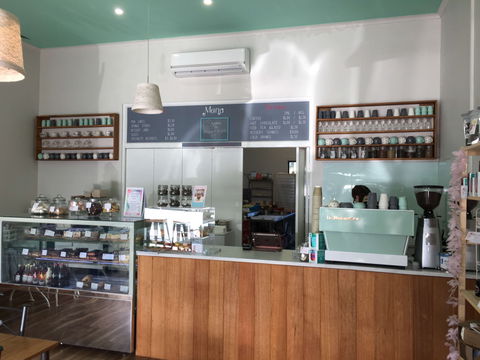 Regnier Cakes - Maitland Accommodation 0