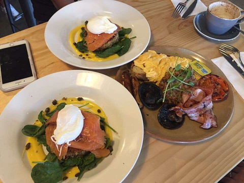 Artezen Espresso Bar - Maitland Accommodation 0