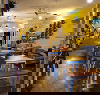 Food Wine Friends - Maitland Accommodation