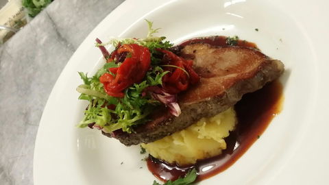 Il Primo - Maitland Accommodation 0