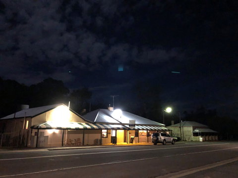 Eden Valley Hotel - Maitland Accommodation 1