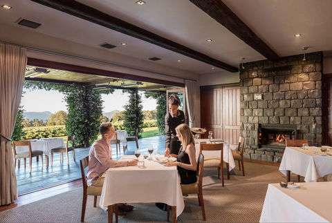 The Peak Restaurant At Spicers Peak Lodge - Maitland Accommodation 0