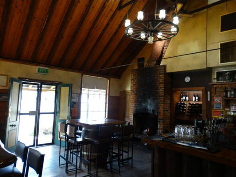 The Lion Of Waterloo Restaurant - Closed Until Further Notice - Maitland Accommodation 0
