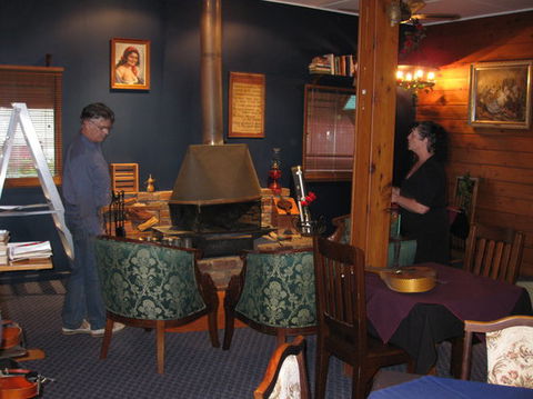 Gypsy's Table - Maitland Accommodation 0