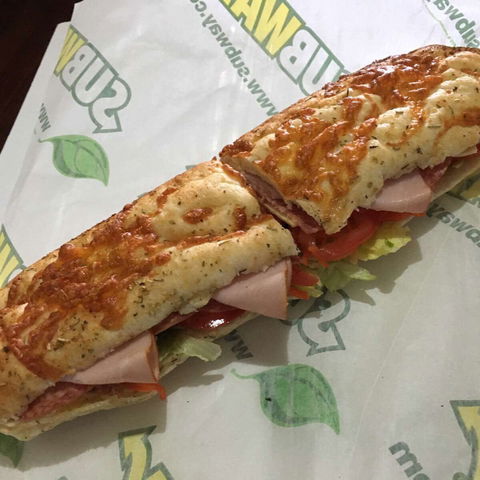 Subway - Bentley - Maitland Accommodation 0