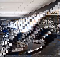 Locavore Dining - Maitland Accommodation