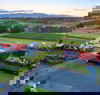 Travertine Wines - Maitland Accommodation